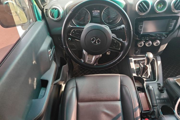 Used BAIC Off-Road BJ40 2016 40L 2.3T Automatic All-Wheel Drive Premium Edition Steering Wheel