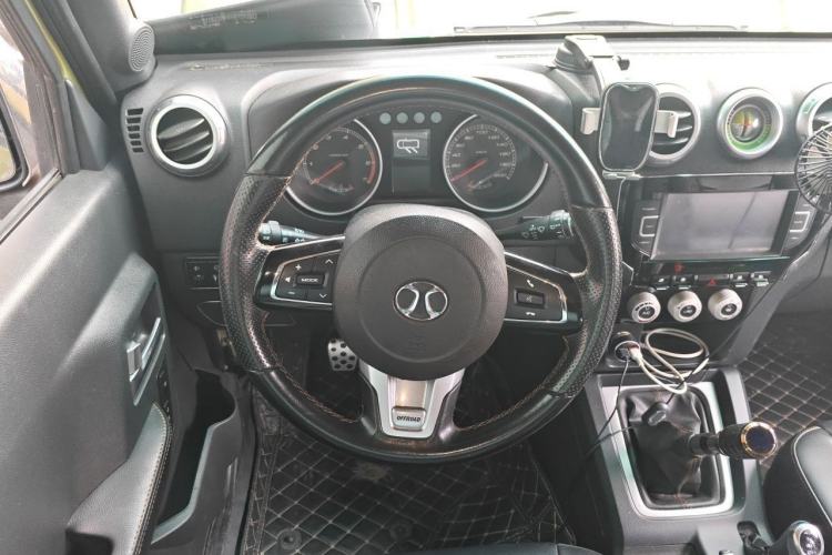 Used BAIC Off-Road BJ40 2016 40L 2.0T Manual All-Wheel Drive Prestige Edition Steering Wheel