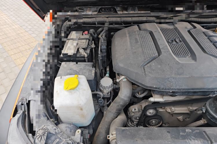 Used BAIC Off-Road BJ40 2016 2.0T Manual Four-Wheel Drive Prestige Edition Engine Bay Right
