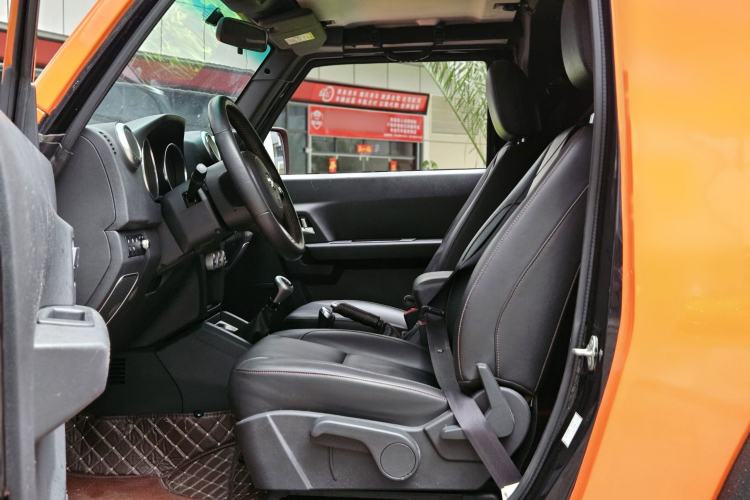 Used BAIC Off-Road BJ40 2016 2.0T Manual Four-Wheel Drive Prestige Edition Left Front Seat