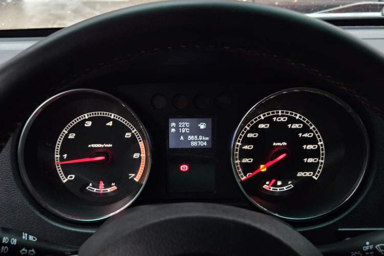 Used BAIC Off-Road BJ40 2016 2.0T Manual Four-Wheel Drive Prestige Edition Odometer Close Up