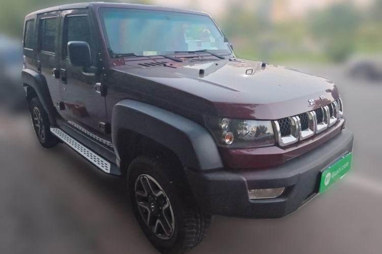 Used BAIC Off-Road BJ40 2016 40L 2.3T Automatic All-Wheel Drive Premium Edition Front Right 45 Deg