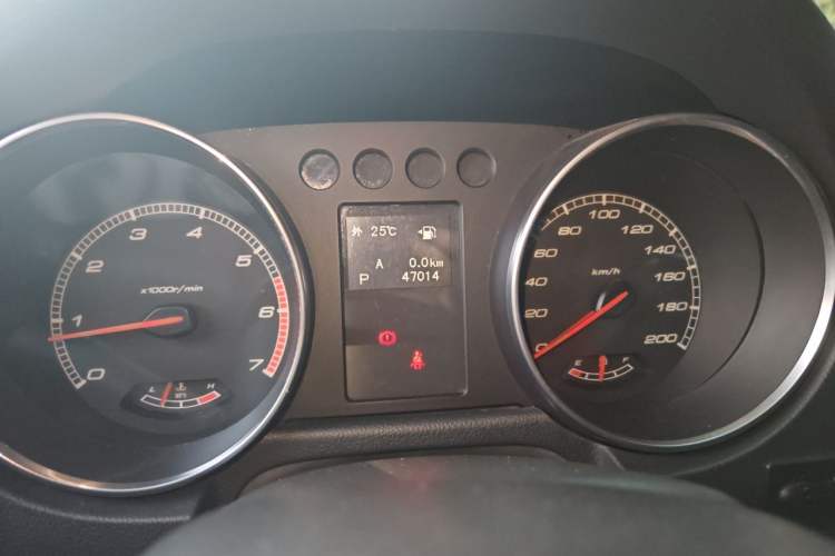 Used BAIC Off-Road BJ40 2016 40L 2.3T Automatic All-Wheel Drive Premium Edition Odometer Close Up