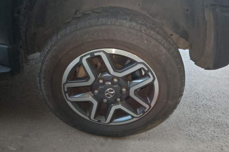 Used BAIC Off-Road BJ40 2016 40L 2.3T Automatic All-Wheel Drive Premium Edition Right Front Wheel Hub
