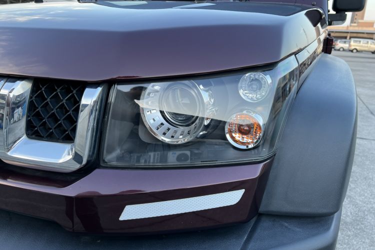 Used BAIC Off-Road BJ40 2016 40L 2.0T Manual All-Wheel Drive Prestige Edition Left Front Headlight