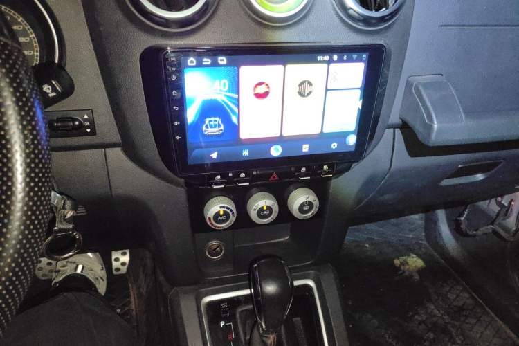 Used BAIC Off-Road BJ40 2016 40L 2.3T Automatic All-Wheel Drive Premium Edition Audio And AC Panel
