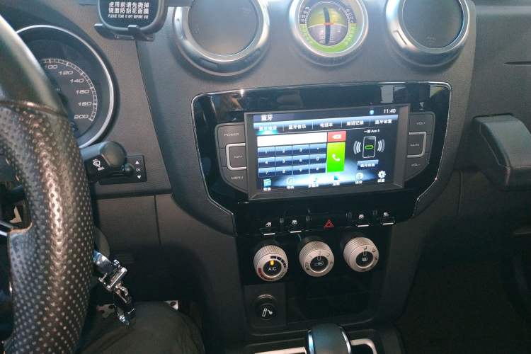 Used BAIC Off-Road BJ40 2016 40L 2.3T Automatic All-Wheel Drive Premium Edition Audio And AC Panel