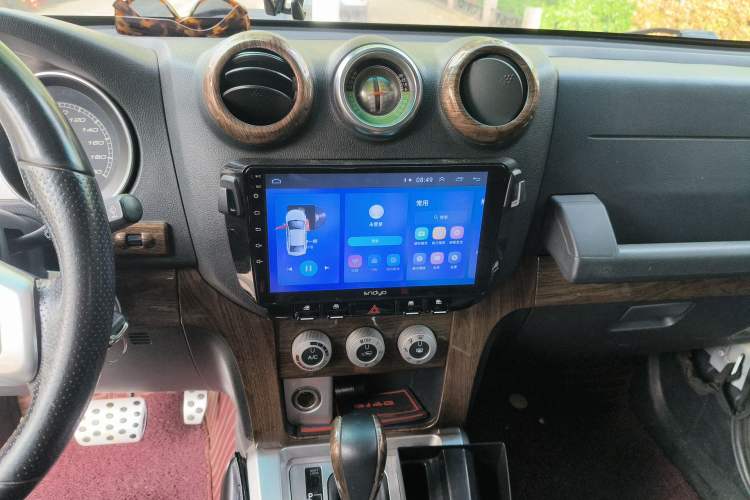 Used BAIC Off-Road BJ40 2016 40L 2.3T Automatic All-Wheel Drive Premium Edition Audio And AC Panel