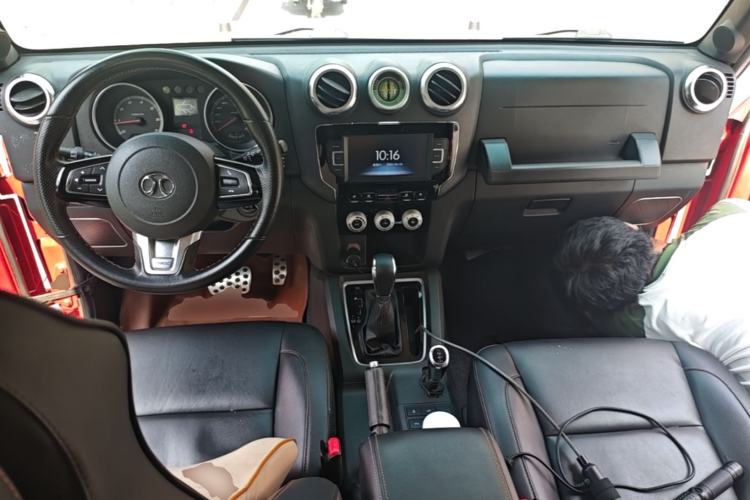 Used BAIC Off-Road BJ40 2016 40L 2.3T Automatic All-Wheel Drive Premium Edition Center Console