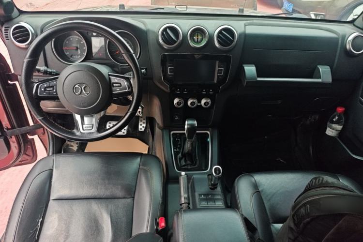 Used BAIC Off-Road BJ40 2016 40L 2.3T Automatic All-Wheel Drive Premium Edition Center Console
