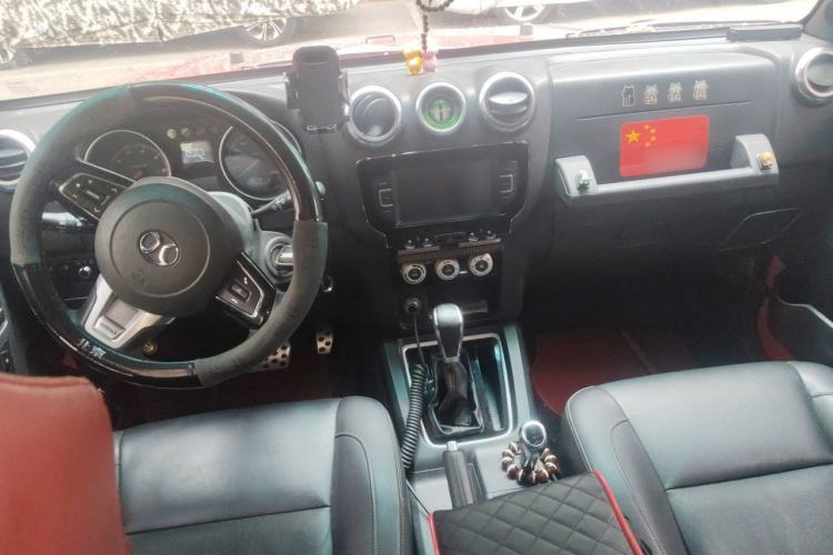 Used BAIC Off-Road BJ40 2016 40L 2.3T Automatic All-Wheel Drive Premium Edition Center Console