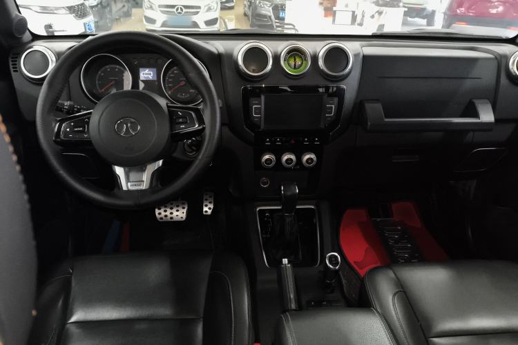 Used BAIC Off-Road BJ40 2016 40L 2.3T Automatic All-Wheel Drive Premium Edition Center Console