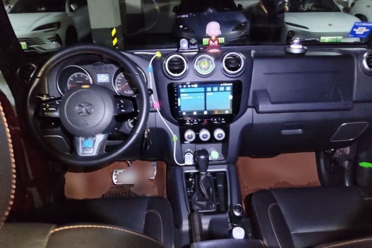 Used BAIC Off-Road BJ40 2016 40L 2.3T Automatic All-Wheel Drive Premium Edition Center Console