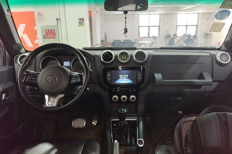 Used BAIC Off-Road BJ40 2016 40L 2.3T Automatic All-Wheel Drive Premium Edition Center Console