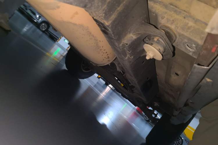 Used BAIC Off-Road BJ40 2016 40L 2.3T Automatic Two-Wheel Drive Luxury Edition Chassis Rear Right
