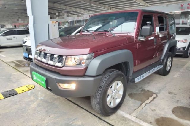 Used BAIC Off-Road BJ40 2016 40L 2.0T Manual Two-Wheel Drive Luxury Edition