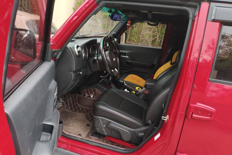 Used BAIC Off-Road BJ40 2016 40L 2.3T Automatic All-Wheel Drive Premium Edition Driver Seat