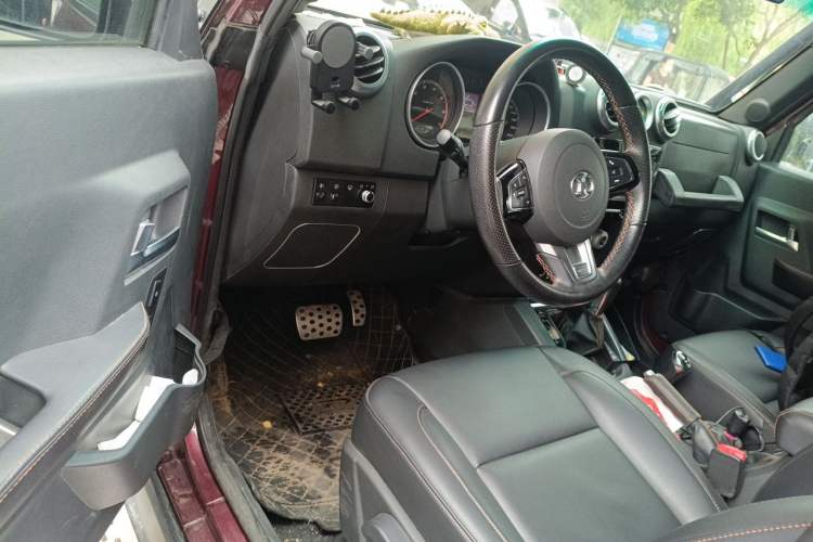 Used BAIC Off-Road BJ40 2016 40L 2.3T Automatic All-Wheel Drive Premium Edition Driver Seat