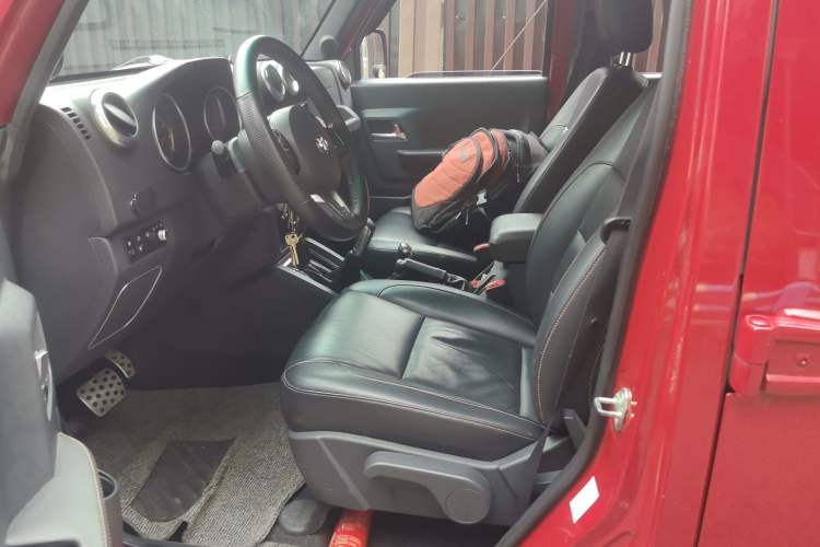 Used BAIC Off-Road BJ40 2016 40L 2.3T Automatic All-Wheel Drive Premium Edition Driver Seat