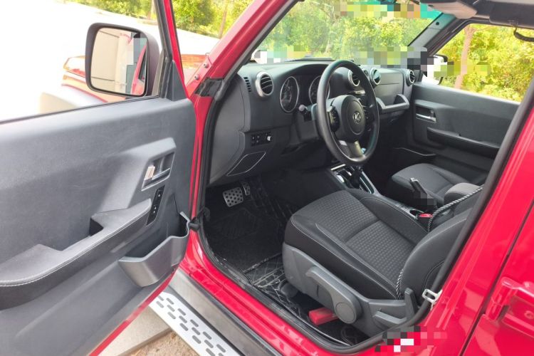 Used BAIC Off-Road BJ40 2016 40L 2.3T Automatic Two-Wheel Drive Luxury Edition Driver Seat