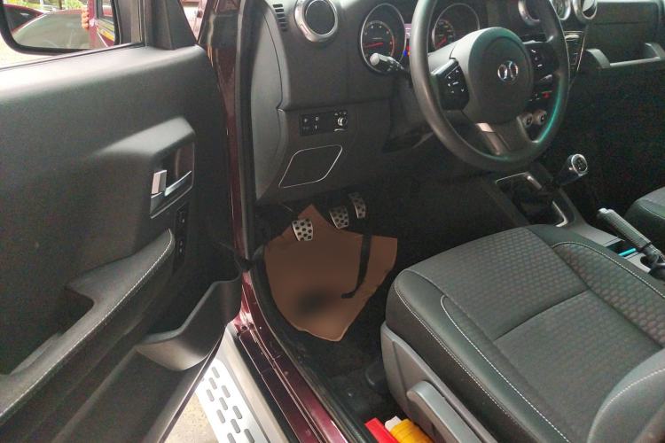 Used BAIC Off-Road BJ40 2016 40L 2.0T Manual Two-Wheel Drive Luxury Edition Driver Seat
