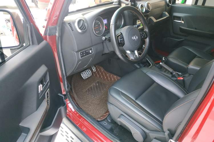 Used BAIC Off-Road BJ40 2016 40L 2.3T Automatic All-Wheel Drive Premium Edition Driver Seat