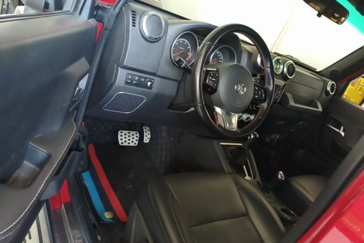 Used BAIC Off-Road BJ40 2016 40L 2.3T Automatic All-Wheel Drive Premium Edition Driver Seat