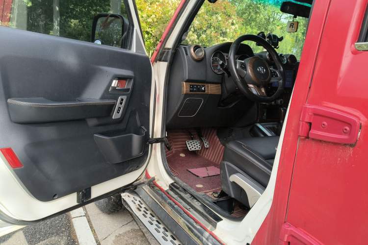 Used BAIC Off-Road BJ40 2016 40L 2.3T Automatic All-Wheel Drive Premium Edition Driver Seat