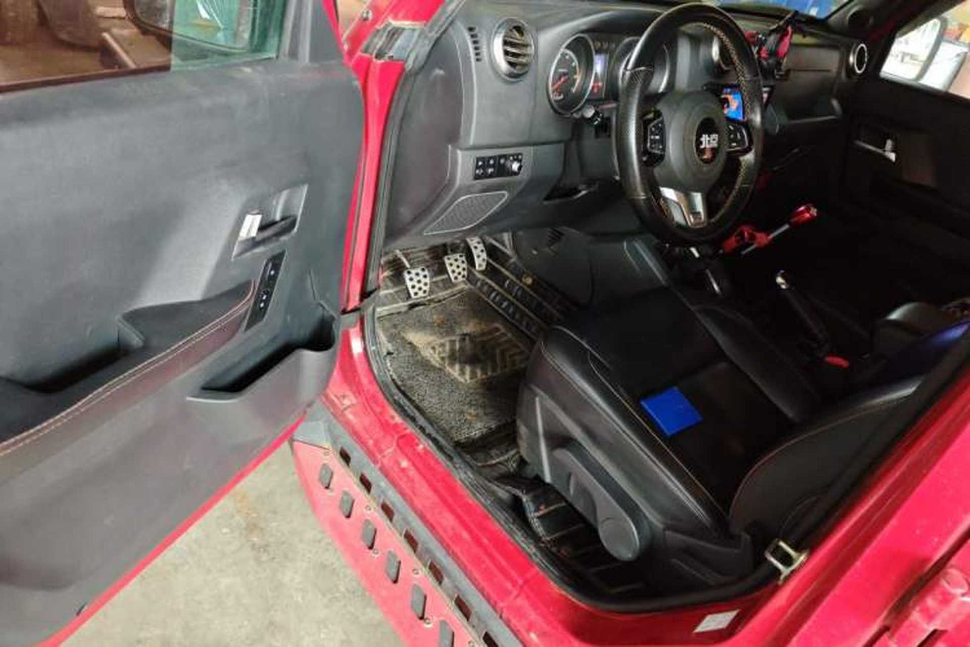 Used BAIC Off-Road BJ40 2016 40L 2.0T Manual All-Wheel Drive Prestige Edition Driver Seat