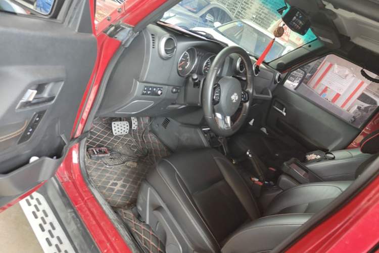 Used BAIC Off-Road BJ40 2016 40L 2.3T Automatic All-Wheel Drive Premium Edition Driver Seat