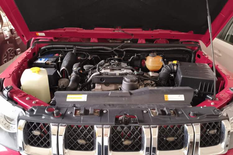 Used BAIC Off-Road BJ40 2016 40L 2.3T Automatic All-Wheel Drive Premium Edition Engine Bay
