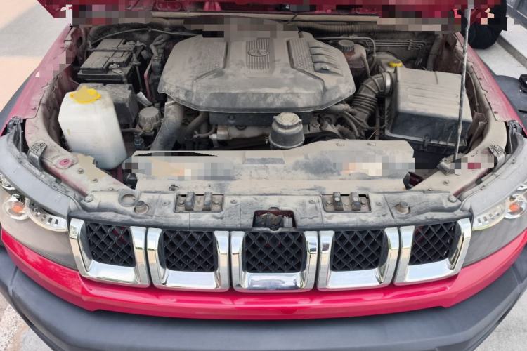 Used BAIC Off-Road BJ40 2016 40L 2.3T Automatic Two-Wheel Drive Luxury Edition Engine Bay