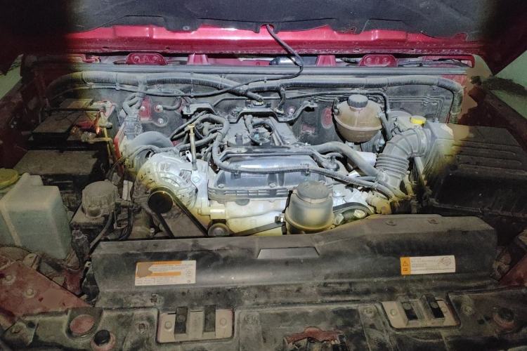Used BAIC Off-Road BJ40 2016 40L 2.3T Automatic All-Wheel Drive Premium Edition Engine Bay