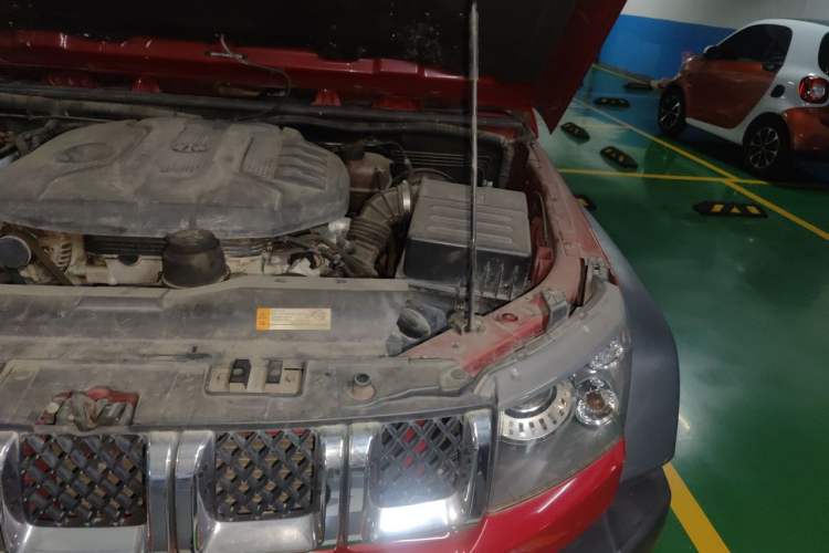 Used BAIC Off-Road BJ40 2016 2.0T Manual Four-Wheel Drive Prestige Edition Engine Bay Left