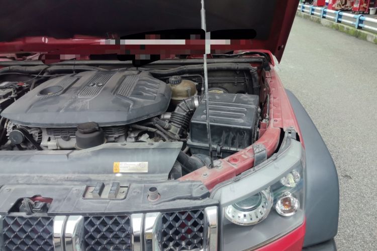 Used BAIC Off-Road BJ40 2016 40L 2.3T Automatic All-Wheel Drive Premium Edition Engine Bay Left