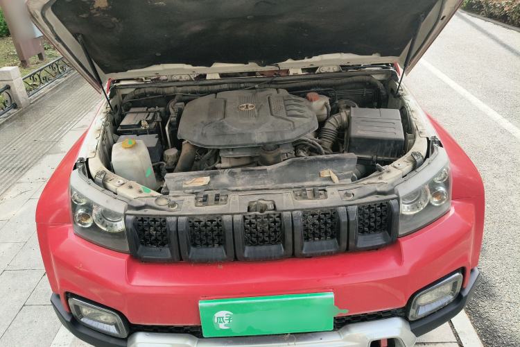 Used BAIC Off-Road BJ40 2016 40L 2.3T Automatic All-Wheel Drive Premium Edition Engine Bay