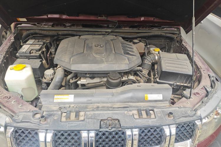 Used BAIC Off-Road BJ40 2016 40L 2.3T Manual All-Wheel Drive Prestige Edition Engine Bay