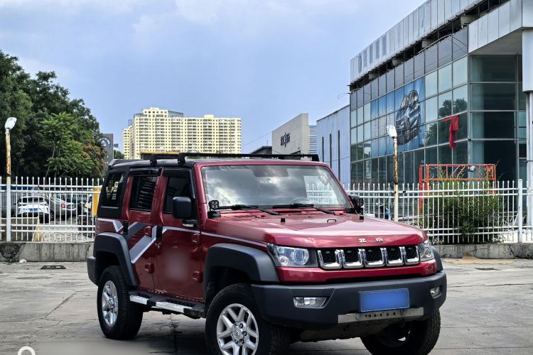 Used BAIC Off-Road BJ40 2016 40L 2.0T Manual All-Wheel Drive Prestige Edition Exterior 2