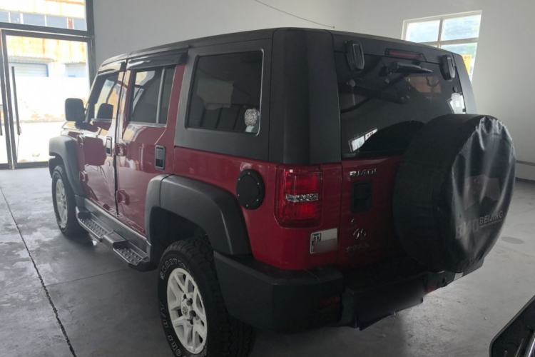 Used BAIC Off-Road BJ40 2016 40L 2.0T Manual All-Wheel Drive Prestige Edition Exterior 2