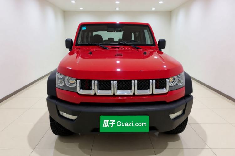 Used BAIC Off-Road BJ40 2016 2.0T Manual Four-Wheel Drive Prestige Edition Front
