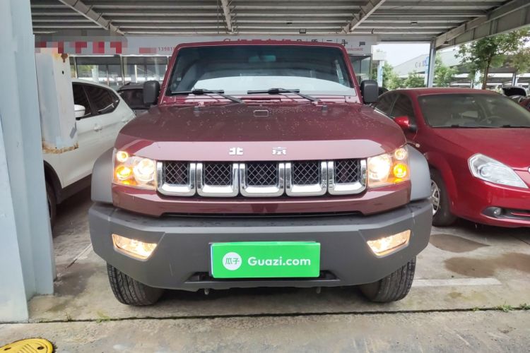 Used BAIC Off-Road BJ40 2016 40L 2.0T Manual Two-Wheel Drive Luxury Edition Front