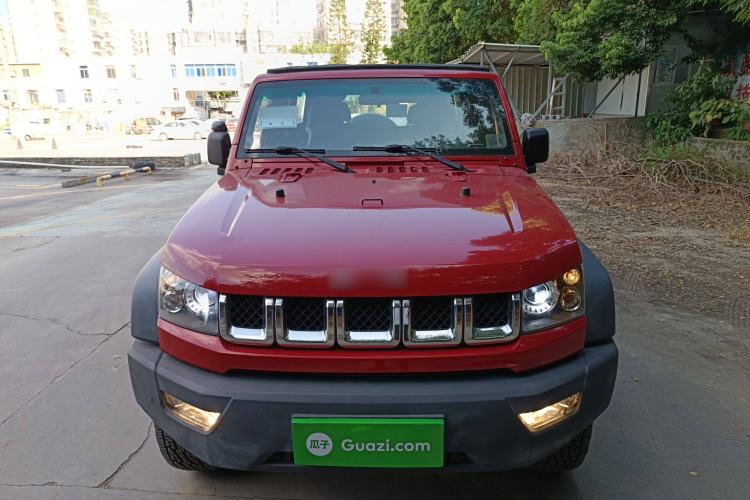 Used BAIC Off-Road BJ40 2016 40L 2.0T Manual Two-Wheel Drive Luxury Edition Front