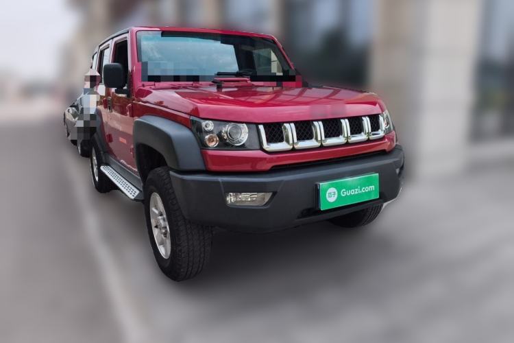 Used BAIC Off-Road BJ40 2016 40L 2.3T Automatic Two-Wheel Drive Luxury Edition Front Right 45 Deg