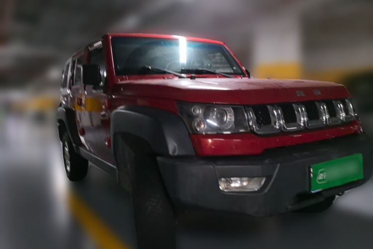 Used BAIC Off-Road BJ40 2016 40L 2.3T Automatic Two-Wheel Drive Luxury Edition Front Right 45 Deg