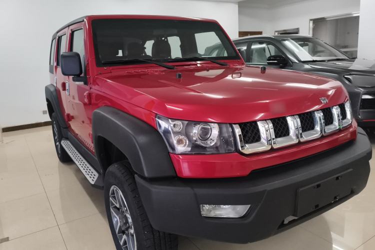 Used BAIC Off-Road BJ40 2016 40L 2.3T Automatic All-Wheel Drive Premium Edition Front Right 45 Deg