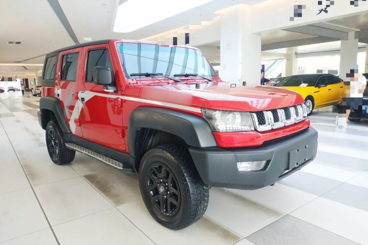 Used BAIC Off-Road BJ40 2016 40L 2.3T Automatic All-Wheel Drive Premium Edition Front Right 45 Deg