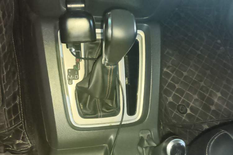 Used BAIC Off-Road BJ40 2016 40L 2.3T Automatic All-Wheel Drive Premium Edition Gear Lever