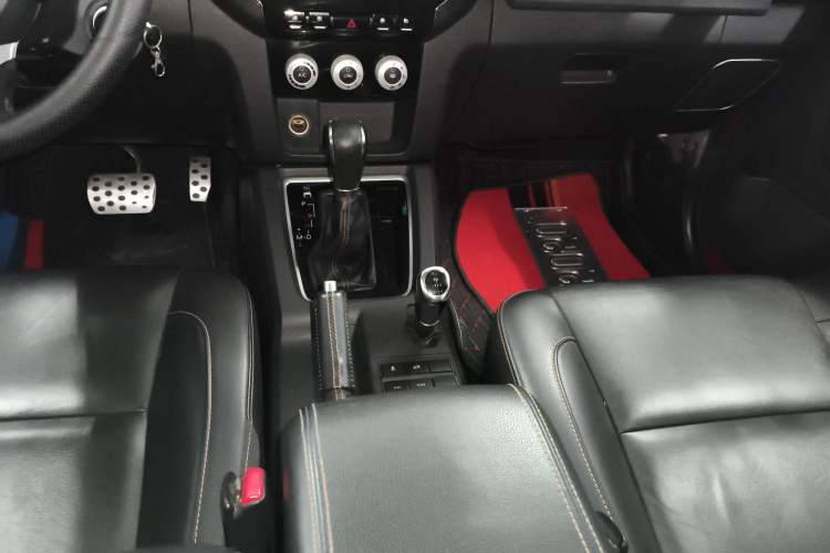 Used BAIC Off-Road BJ40 2016 40L 2.3T Automatic All-Wheel Drive Premium Edition Gear Lever