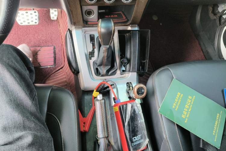 Used BAIC Off-Road BJ40 2016 40L 2.3T Automatic All-Wheel Drive Premium Edition Gear Lever