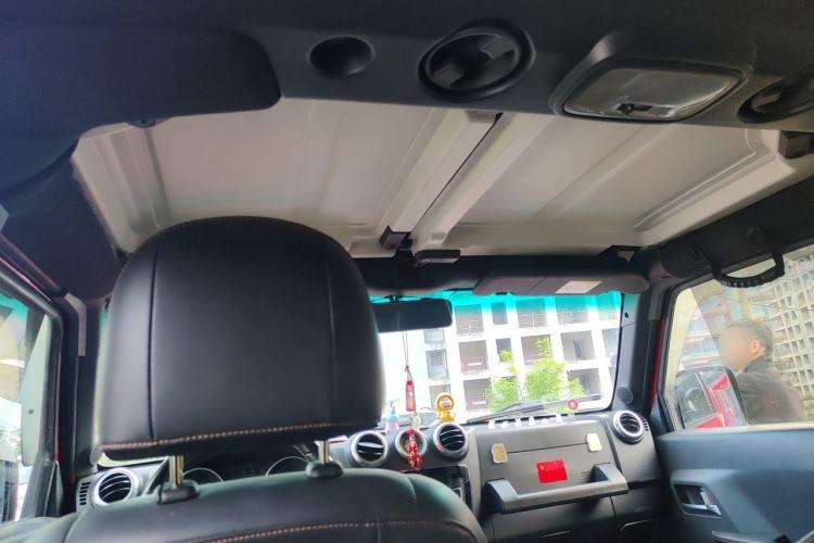 Used BAIC Off-Road BJ40 2016 40L 2.3T Automatic All-Wheel Drive Premium Edition Headliner